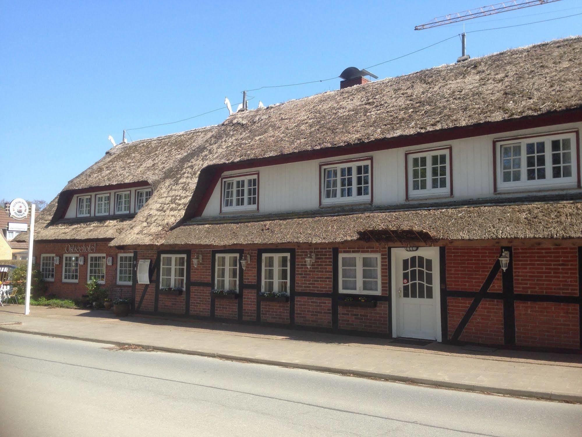 Das Ostseehotel Blekendorf エクステリア 写真