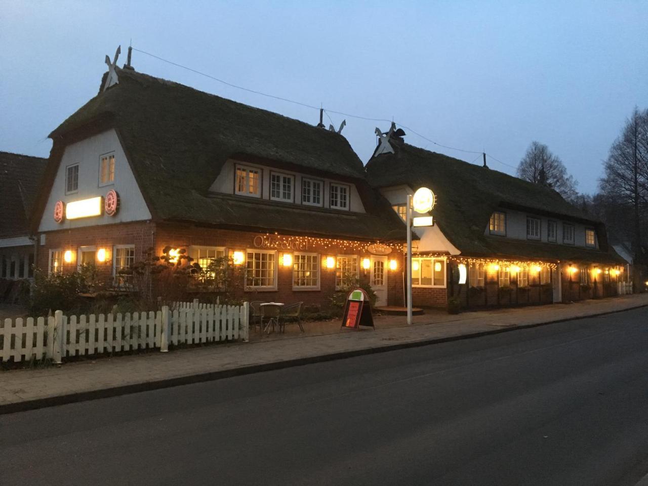 Das Ostseehotel Blekendorf エクステリア 写真